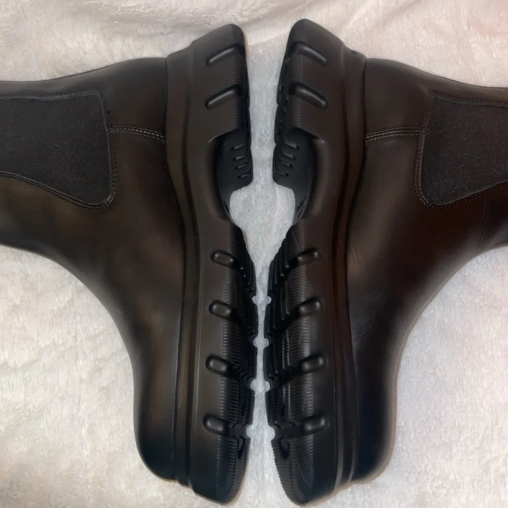 VOILE BLANCHE TWILLY CHELSEA
Leather Boots in Black - Picture 13 of 16